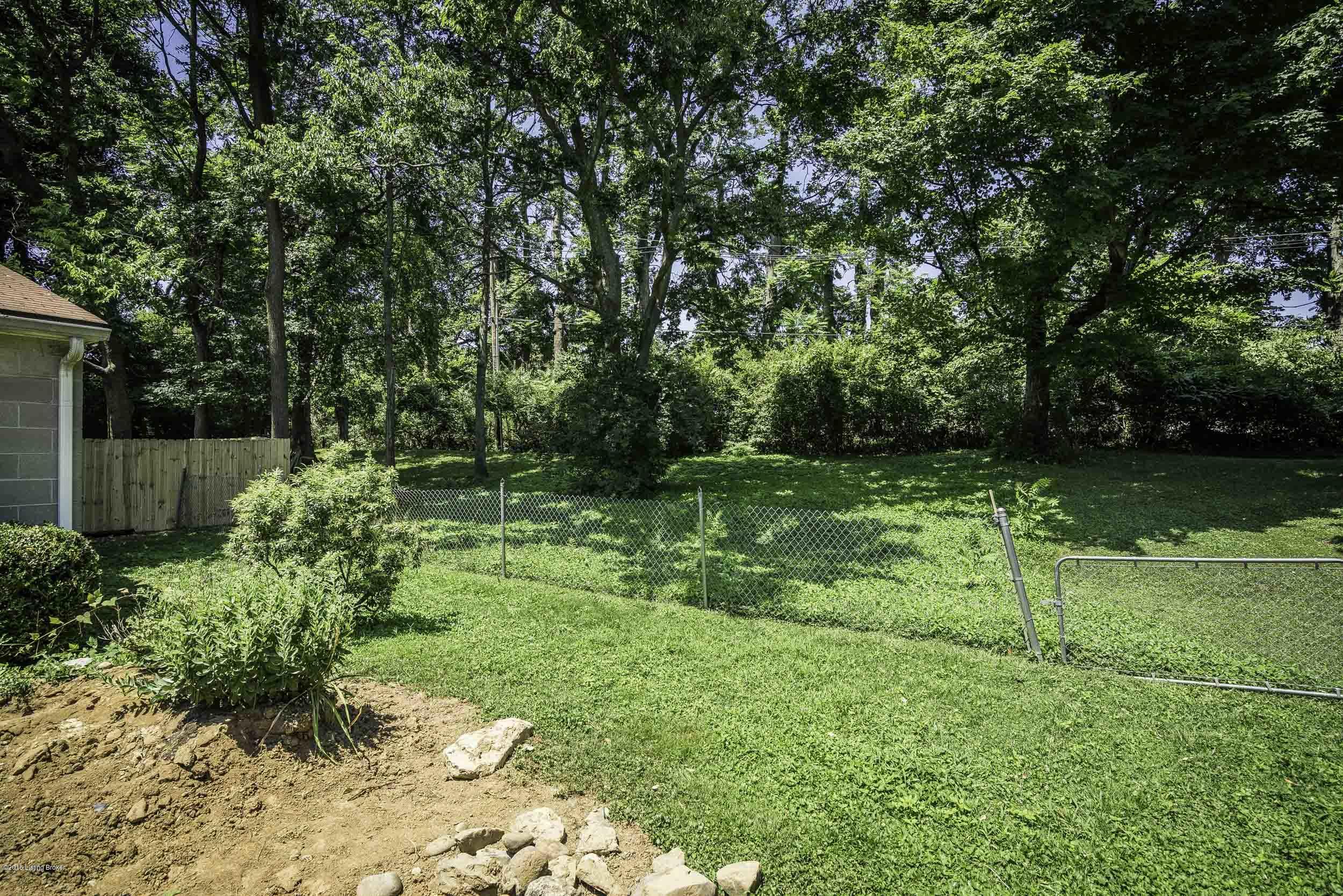 8132 Rochelle Road Louisville, KY 40228 - Photo 34 of 38 34