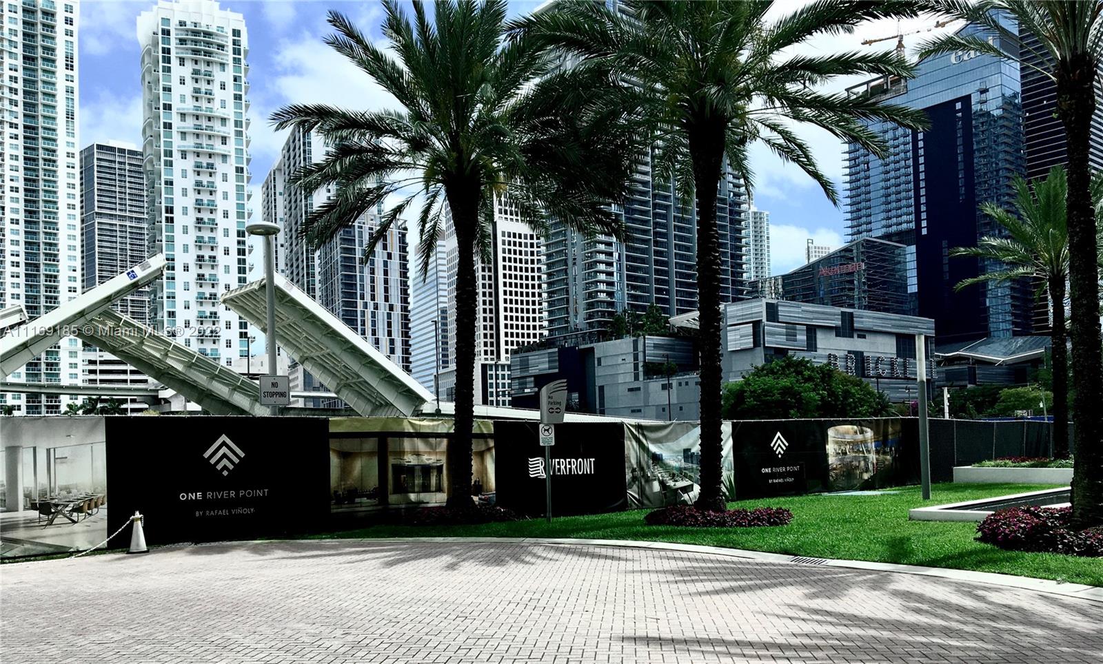 90 Southwest 3rd Street, Unit 2808 Miami, FL 33130 - Photo 3 of 12 Gallery Image 3
