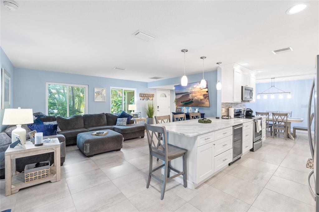 1070 McCarty Street Dunedin, FL 34698 - Photo 15 of 59