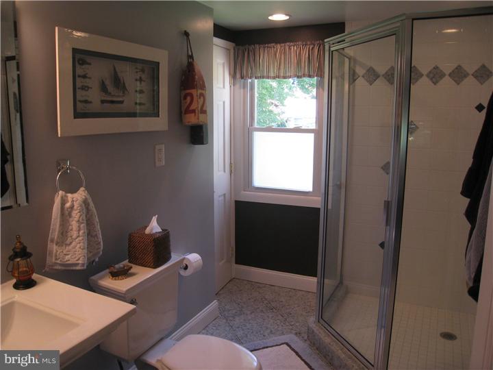 1071 Sorrel Road Huntingdon Valley, PA 19006 - Photo 18 of 23 Bathroom