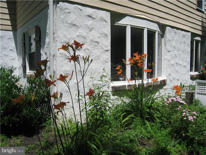 1071 Sorrel Road Huntingdon Valley, PA 19006 - Photo 20 of 23 Exterior