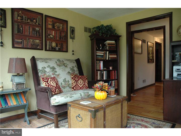1071 Sorrel Road Huntingdon Valley, PA 19006 - Photo 6 of 23 Den