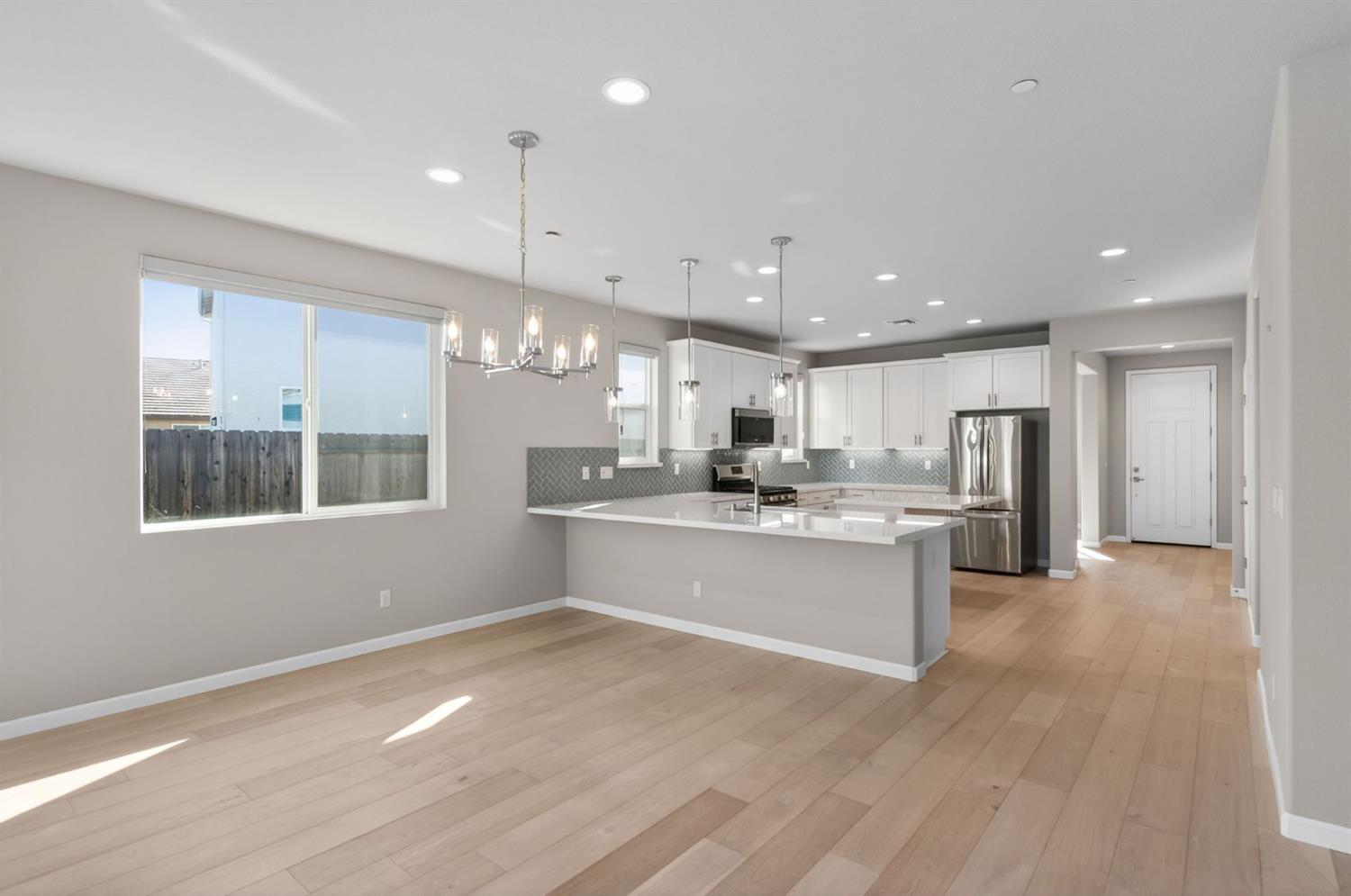 2431 Creekview Drive Merced, CA 95340 - Photo 17 of 38