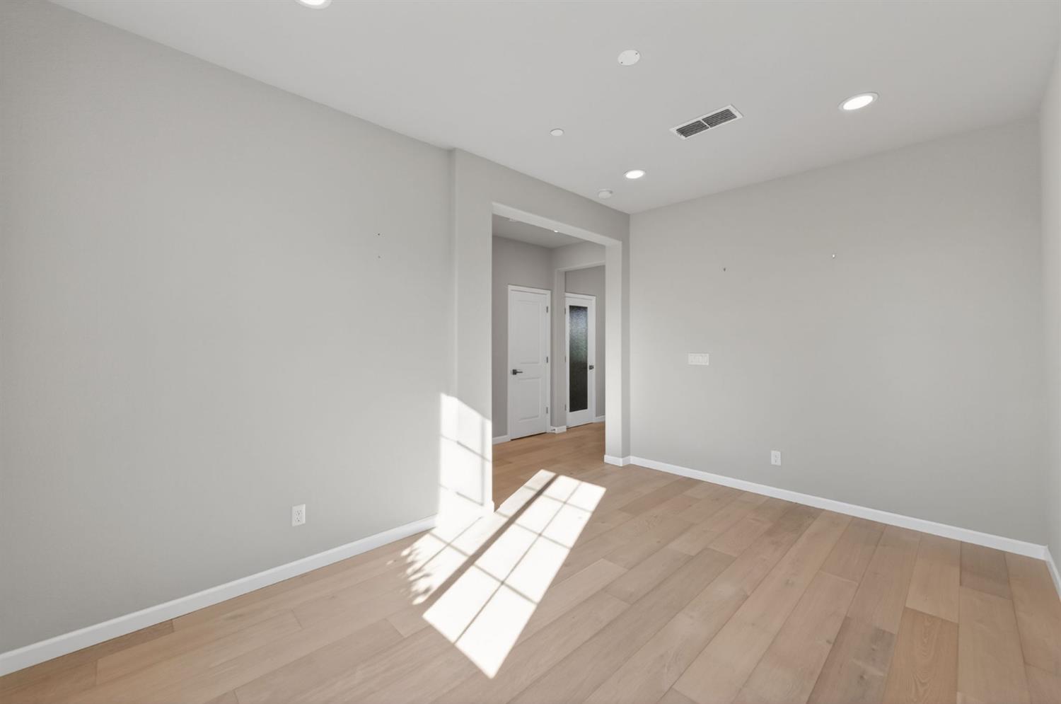 2431 Creekview Drive Merced, CA 95340 - Photo 19 of 38