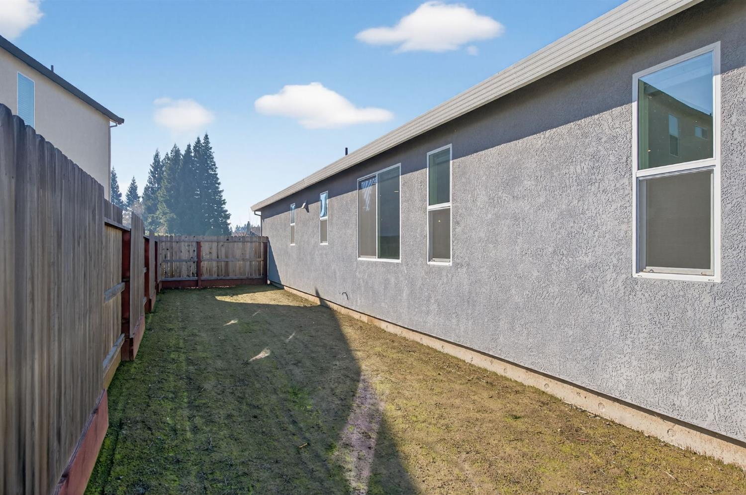 2431 Creekview Drive Merced, CA 95340 - Photo 26 of 38 a view of a backyard