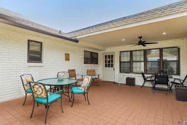 $399,000 | 11049 East Vieux Drive, Baton Rouge, LA 70815