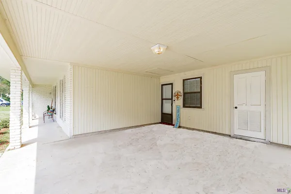 $399,000 | 11049 East Vieux Drive, Baton Rouge, LA 70815