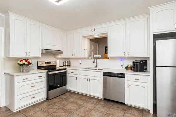 $399,000 | 11049 East Vieux Drive, Baton Rouge, LA 70815
