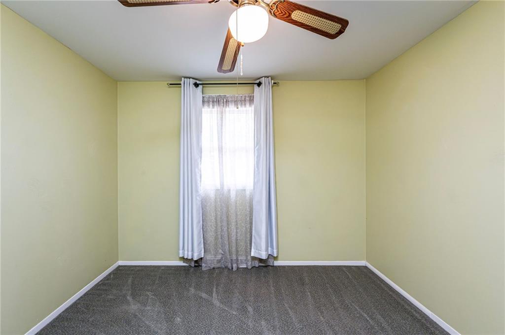 621 Sandy Hill Road Irwin, PA 15642 - Photo 27 of 50 an empty room with a window