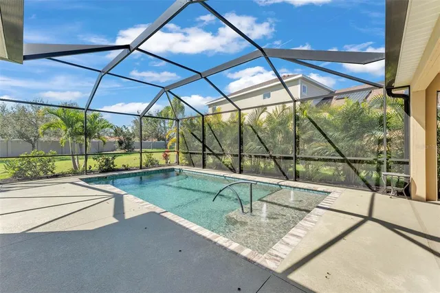 $744,900 | 7048 White Willow Court, Sarasota, FL 34243