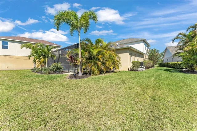 $744,900 | 7048 White Willow Court, Sarasota, FL 34243