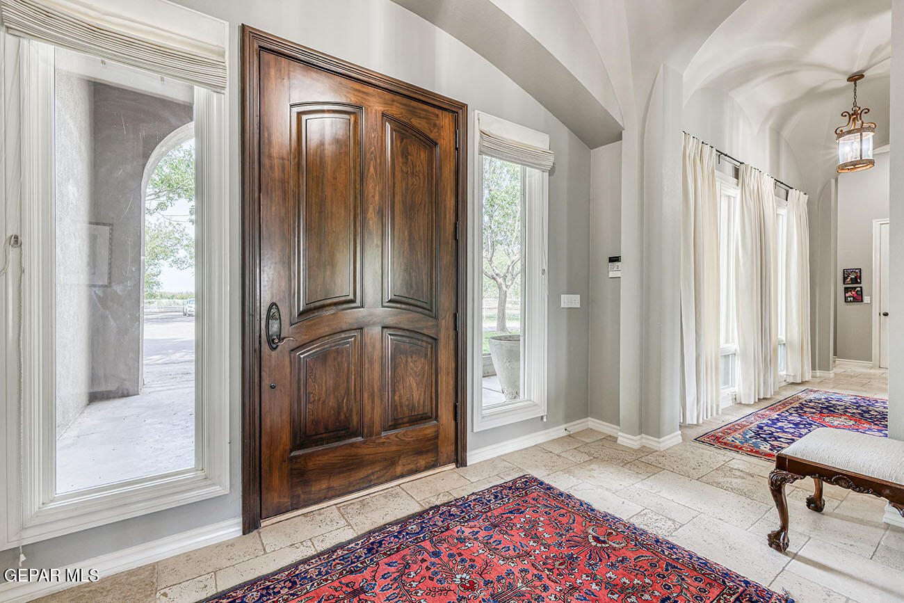 656 Cox Road El Paso, TX 79932 - Photo 6 of 99 362A8375_HDR