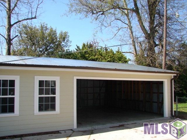 822 Ridgefield Road Thibodaux, LA 70301 - Photo 3 of 23