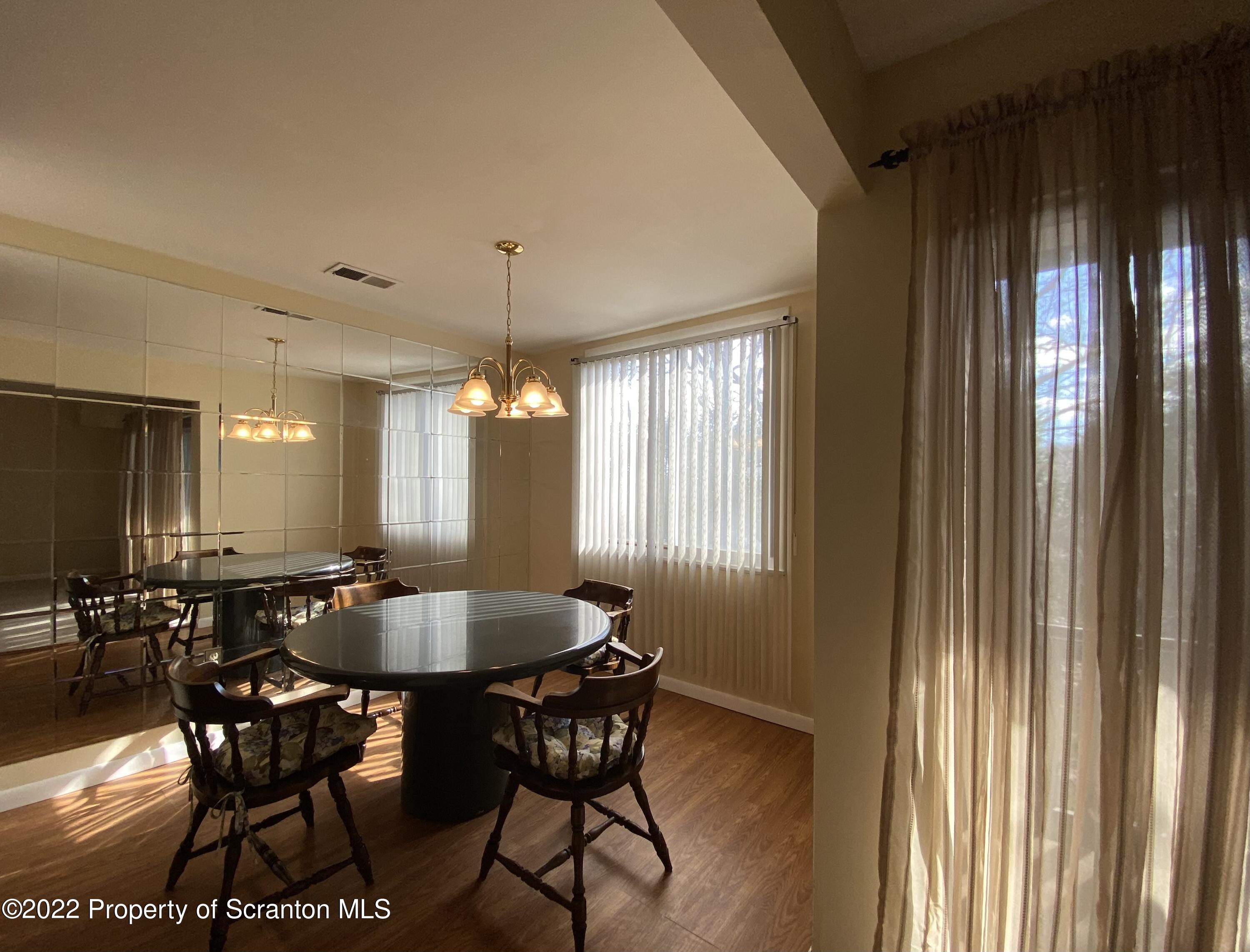 1503 Summit Pointe Scranton, PA 18508 - Photo 8 of 22 Gallery Image 8