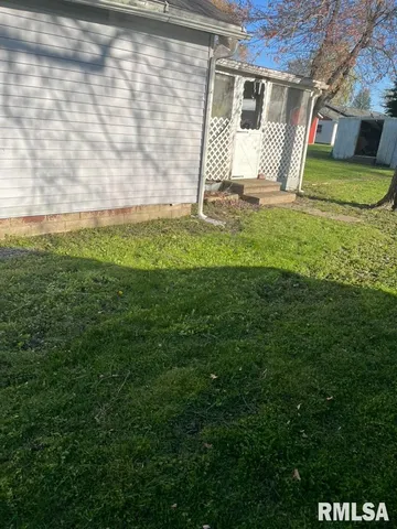 $20,000 | 409 East Church Street, Galatia, IL 62935