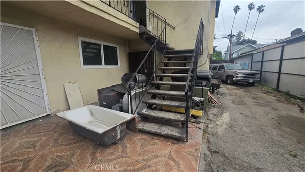 $1,200,000 | 840 North Euclid Avenue, Pasadena, CA 91104