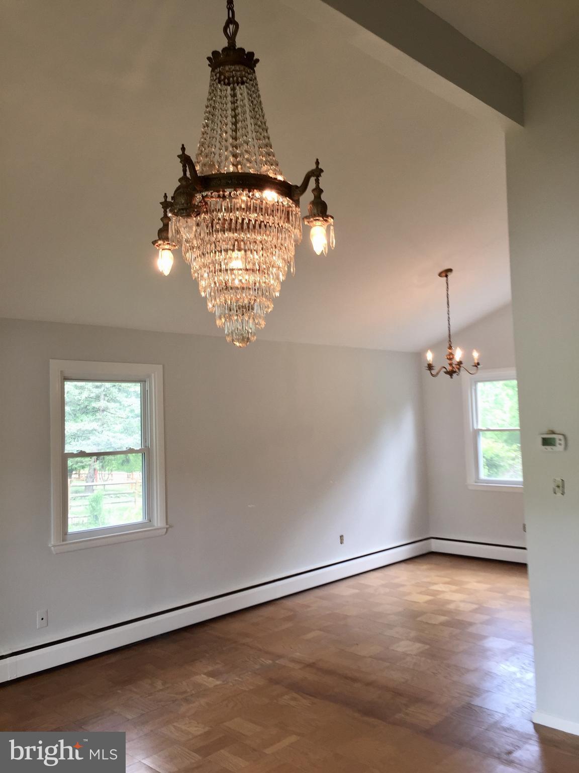 805 Providence Road Baltimore, MD 21286 - Photo 7 of 11 Interior (General)