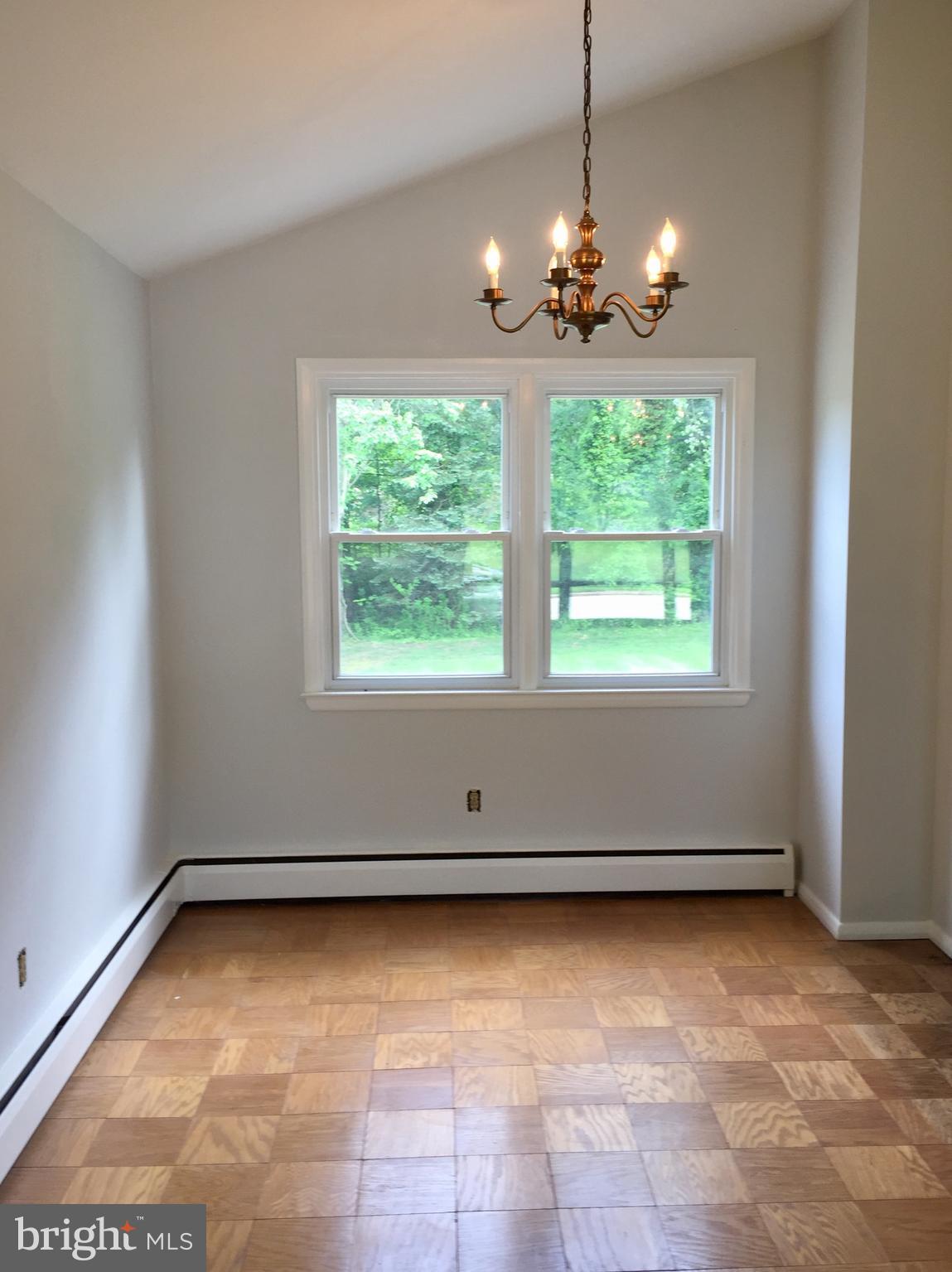 805 Providence Road Baltimore, MD 21286 - Photo 8 of 11 Dining Room