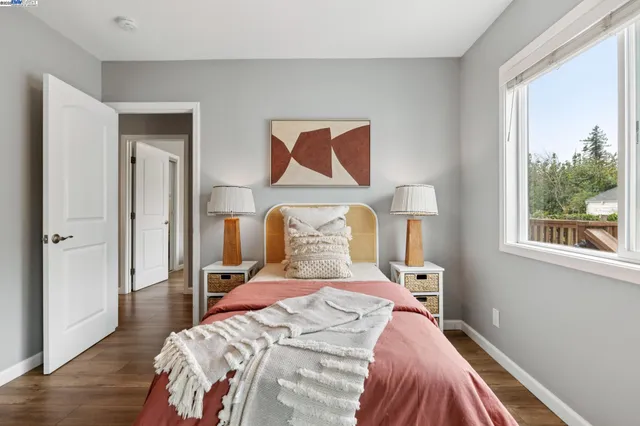 $800,000 | 332 West Broadmoor Boulevard, San Leandro, CA 94577