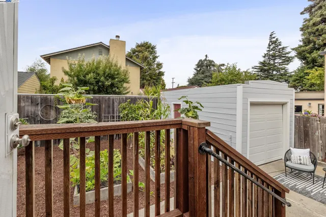 $800,000 | 332 West Broadmoor Boulevard, San Leandro, CA 94577