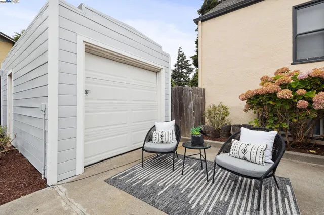 $800,000 | 332 West Broadmoor Boulevard, San Leandro, CA 94577