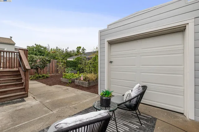 $800,000 | 332 West Broadmoor Boulevard, San Leandro, CA 94577