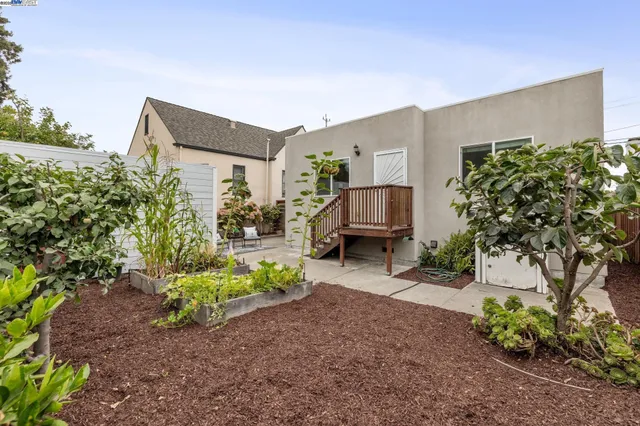 $800,000 | 332 West Broadmoor Boulevard, San Leandro, CA 94577
