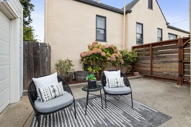 $800,000 | 332 West Broadmoor Boulevard, San Leandro, CA 94577