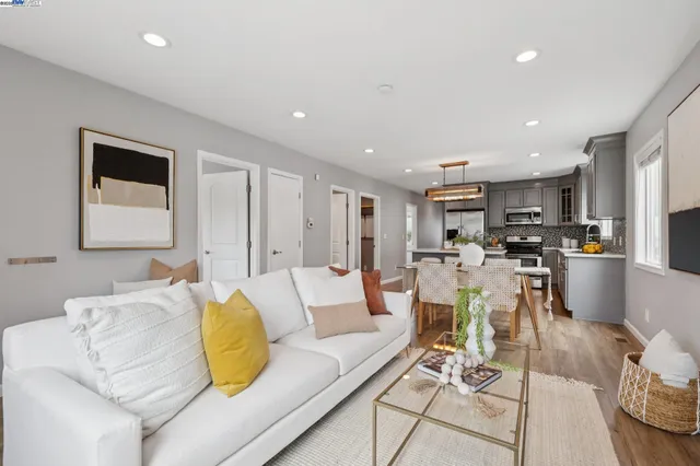 $800,000 | 332 West Broadmoor Boulevard, San Leandro, CA 94577