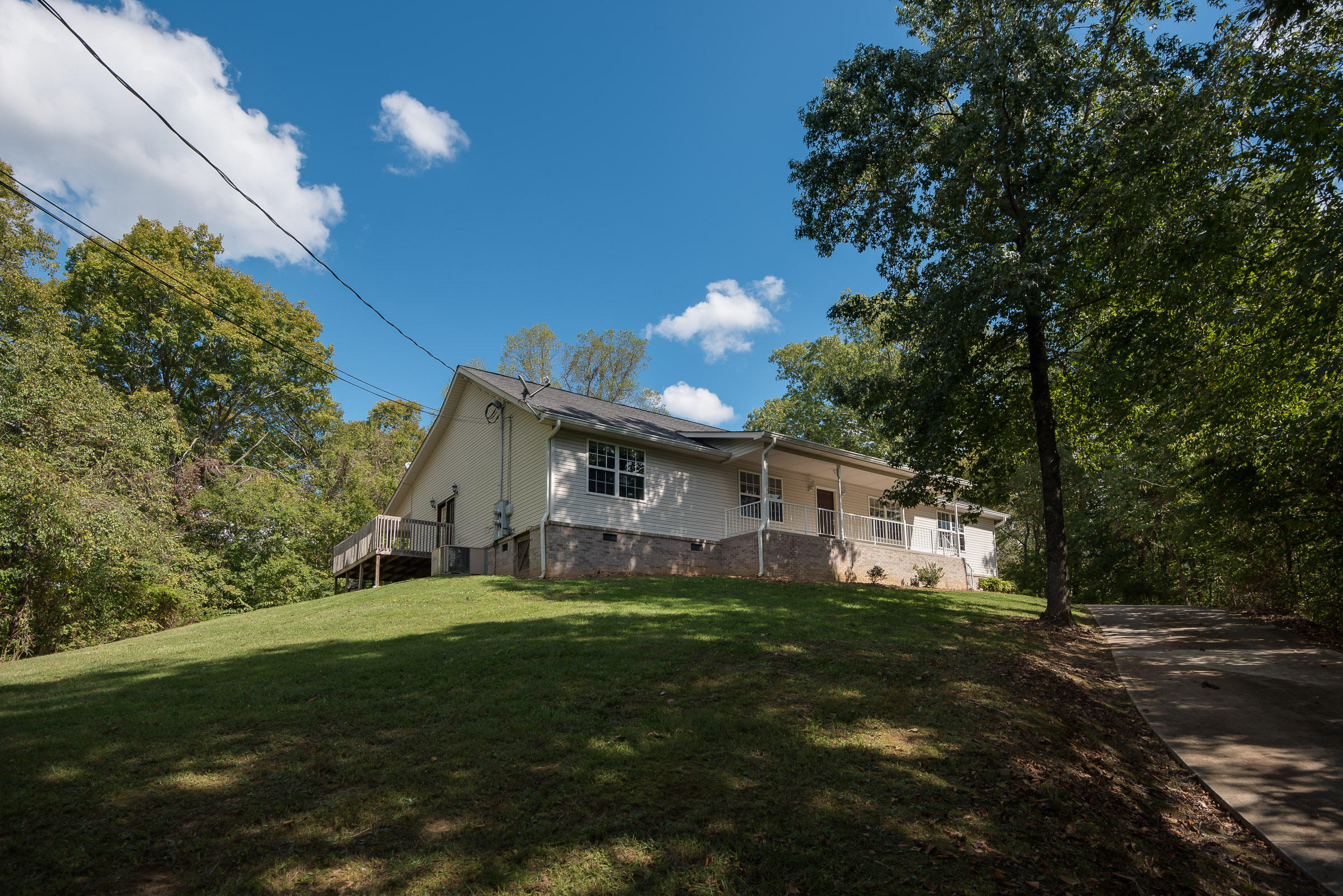 303 Strader Road Powell, TN 37849 - Photo 13 of 25 image