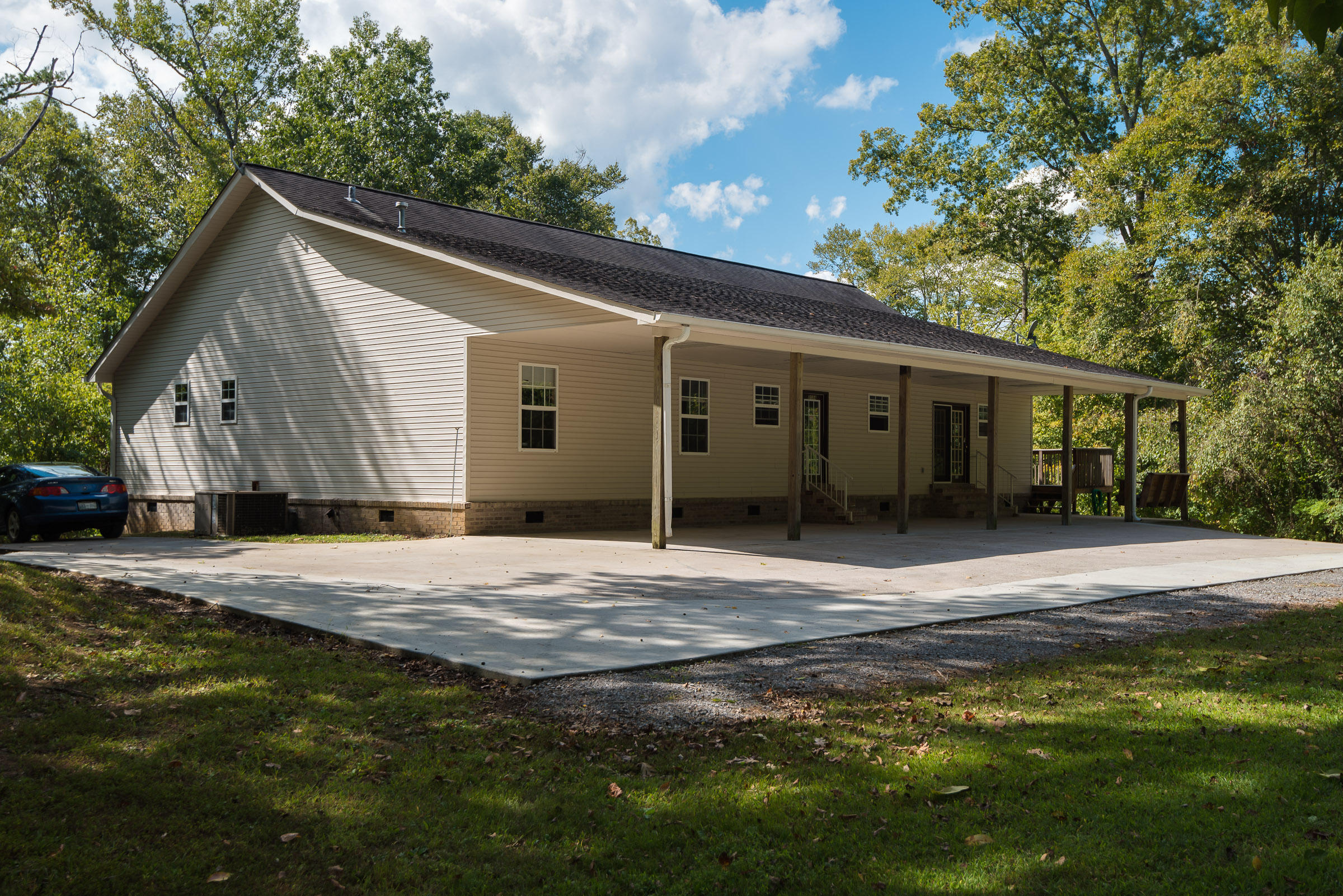 303 Strader Road Powell, TN 37849 - Photo 17 of 25 image