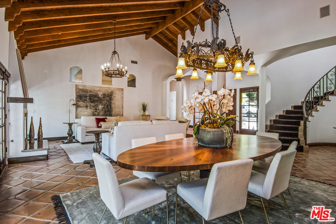4180 Crisp Canyon Road Sherman Oaks, CA 91403 - Photo 4 of 26