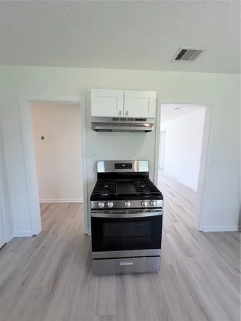 $1,650 | 404 Elaine Street, La Marque, TX 77568