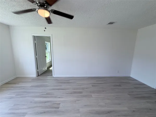 $1,650 | 404 Elaine Street, La Marque, TX 77568