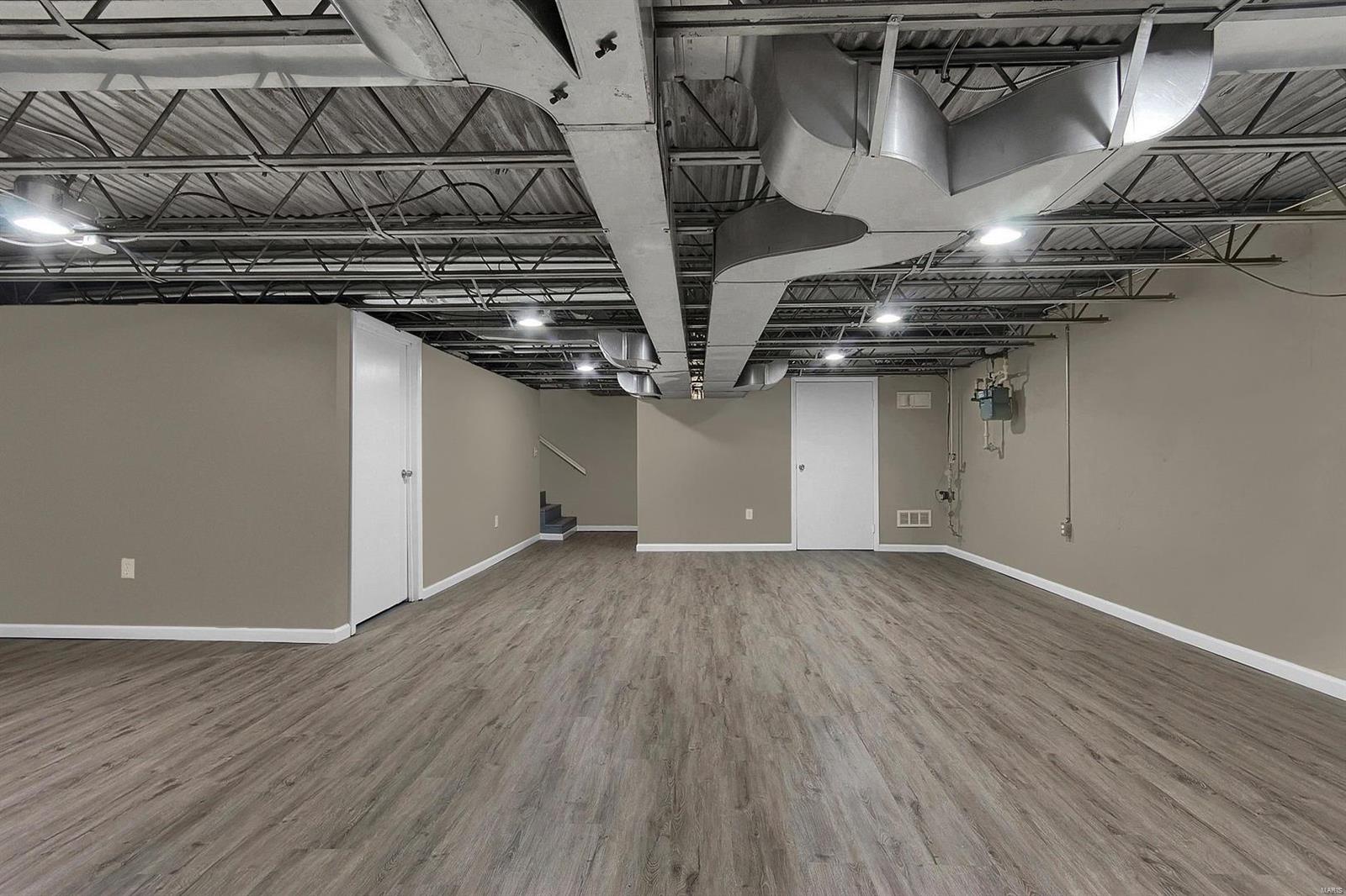 6337 Heege Road St. Louis, MO 63123 - Photo 15 of 19 Gallery Image 15