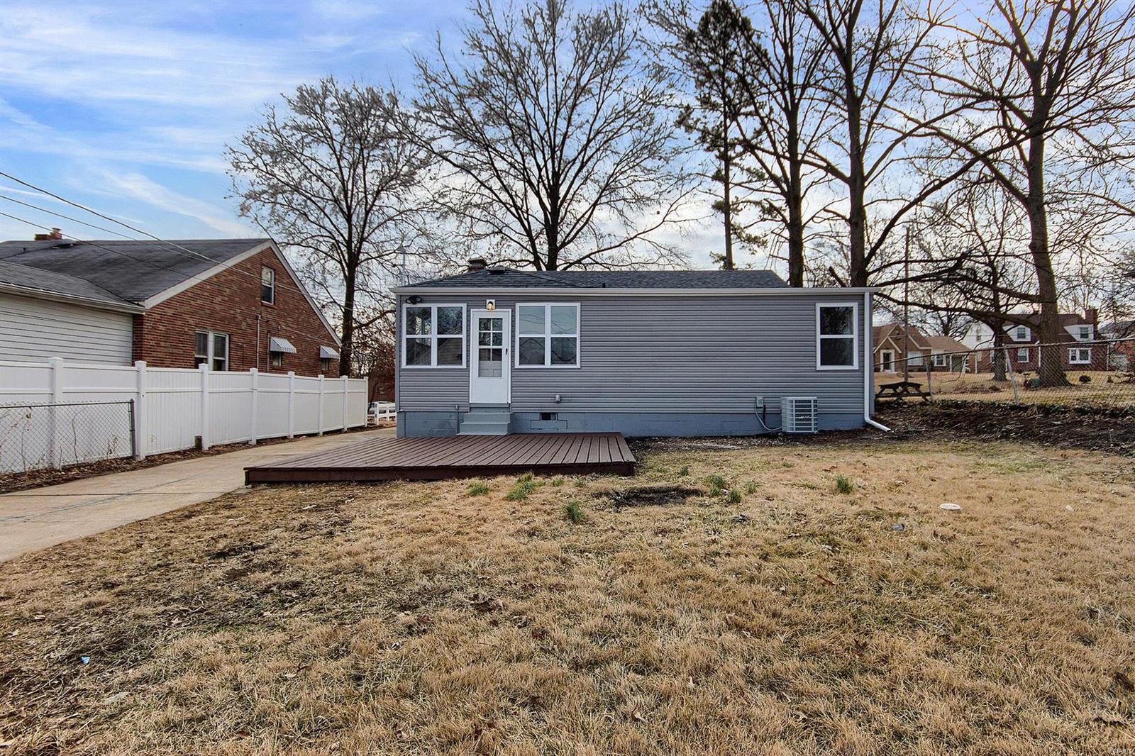 6337 Heege Road St. Louis, MO 63123 - Photo 18 of 19 Gallery Image 18