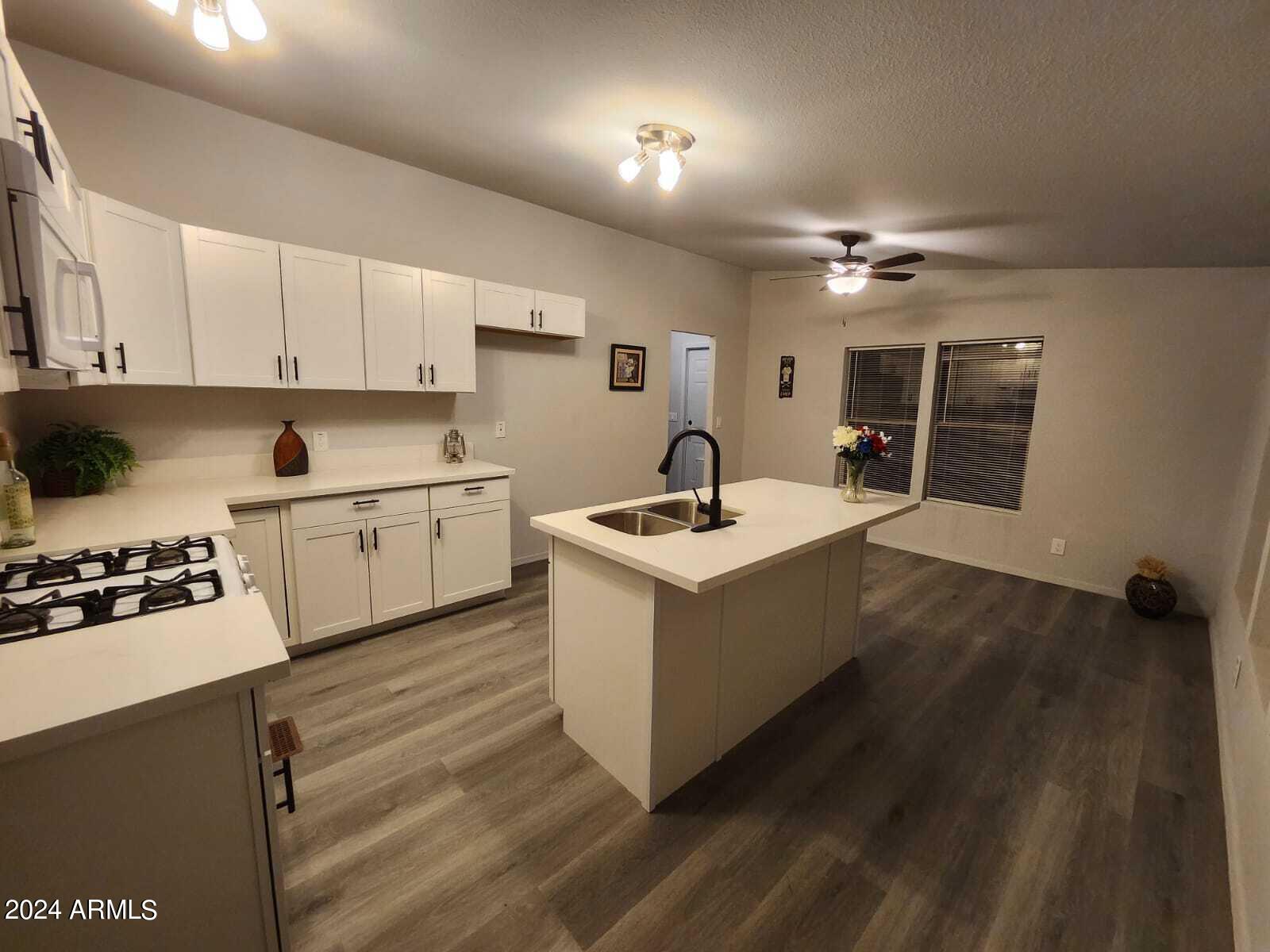 16406 Squatter Road Arizona City, AZ 85123 - Photo 3 of 16 11