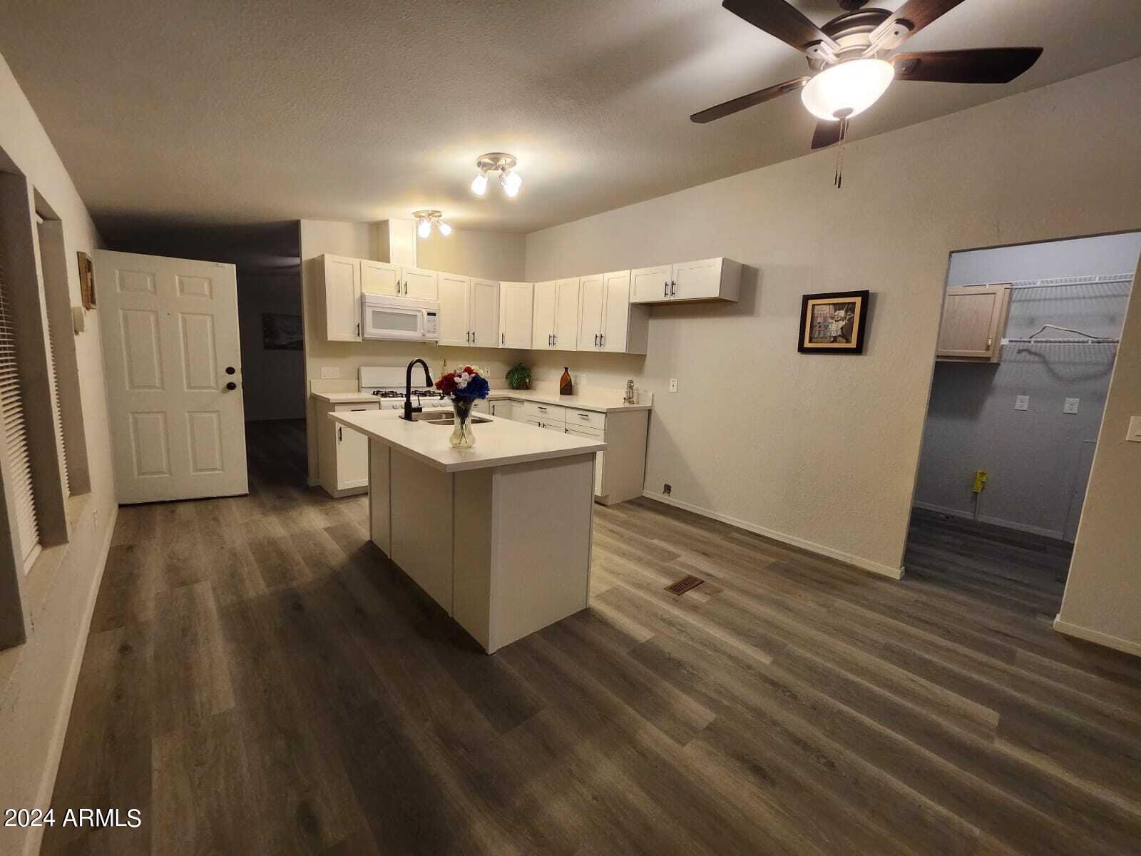 16406 Squatter Road Arizona City, AZ 85123 - Photo 5 of 16 6