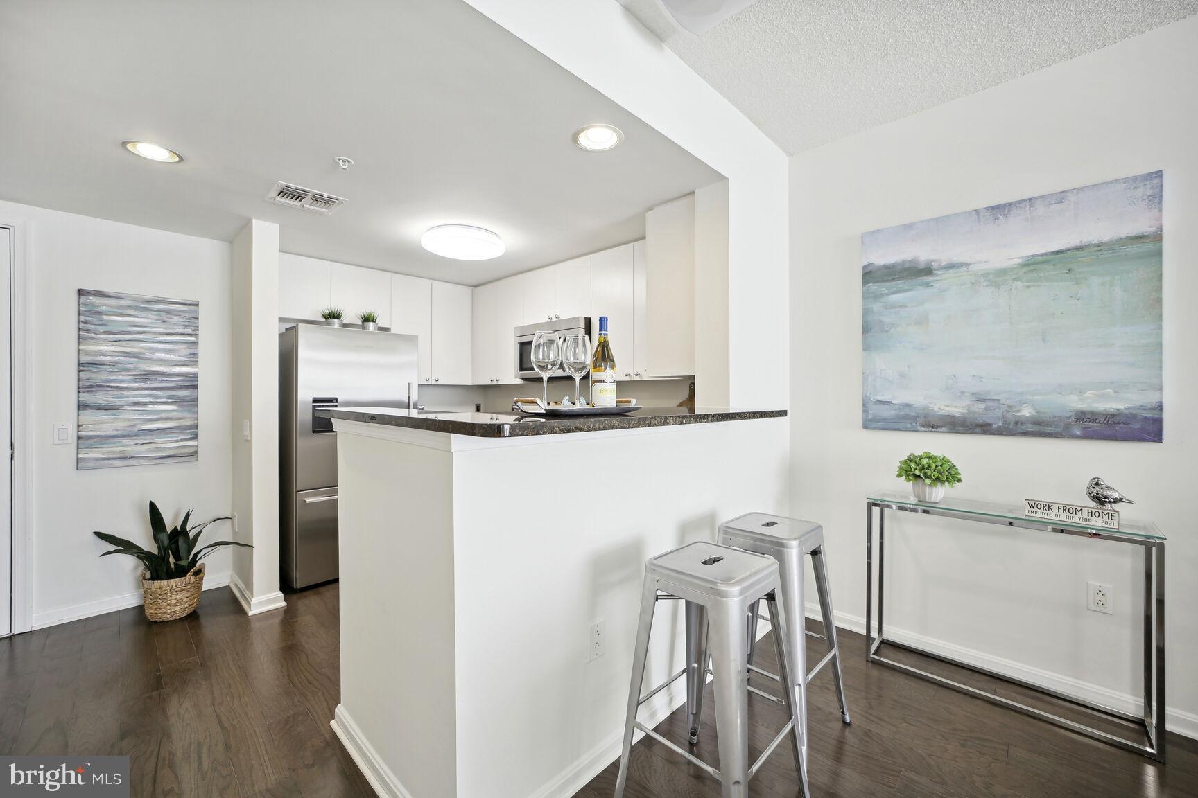 930 Wayne Avenue, Unit 1111 Silver Spring, MD 20910 - Photo 17 of 33 Gallery Image 17