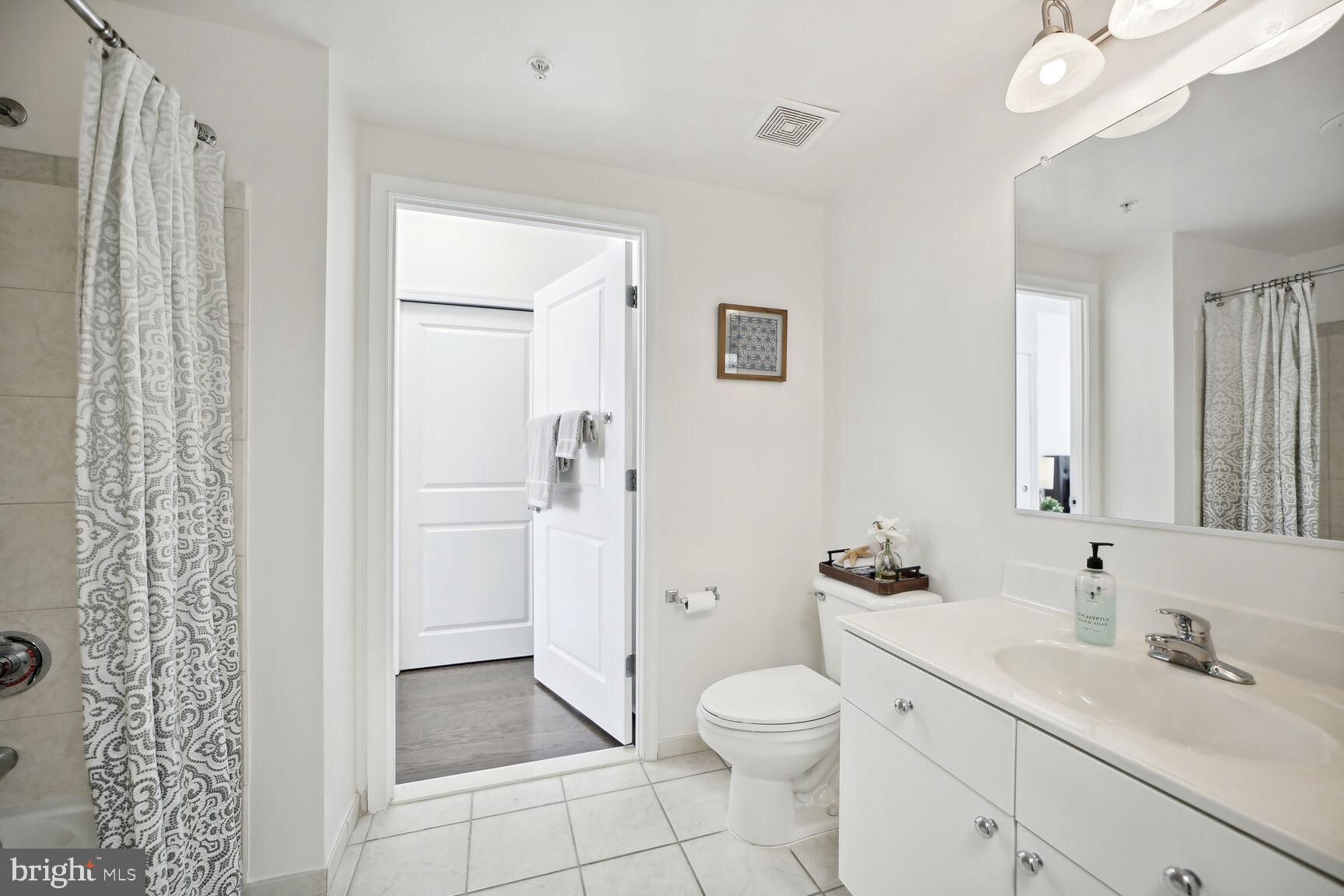 930 Wayne Avenue, Unit 1111 Silver Spring, MD 20910 - Photo 24 of 33 Gallery Image 24