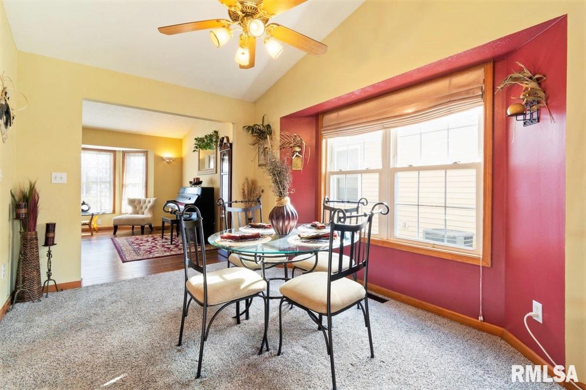 925 Knoll Pointe Place Springfield, IL 62703 - Photo 12 of 41 Gallery Image 12