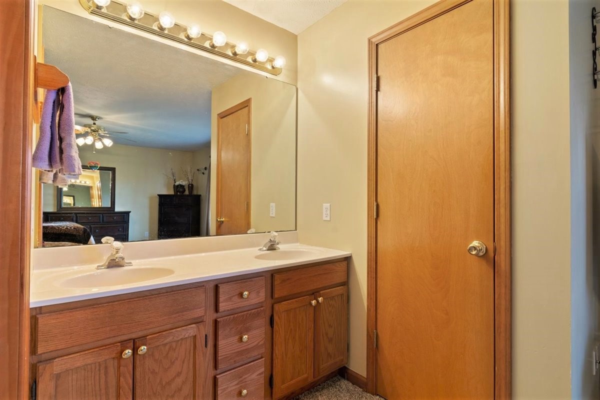 925 Knoll Pointe Place Springfield, IL 62703 - Photo 28 of 41 Gallery Image 28