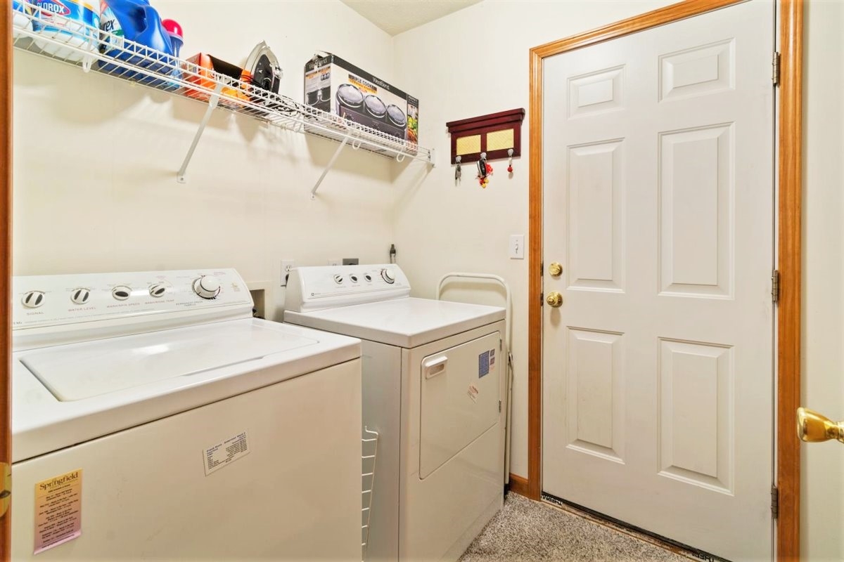 925 Knoll Pointe Place Springfield, IL 62703 - Photo 37 of 41 Gallery Image 37
