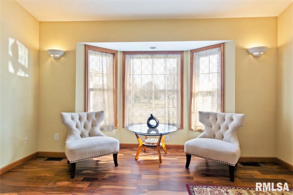 925 Knoll Pointe Place Springfield, IL 62703 - Photo 6 of 41 Gallery Image 6