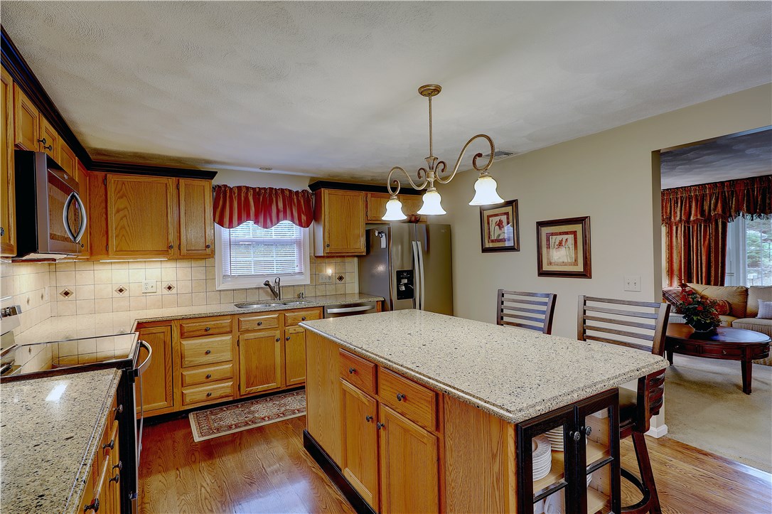 21 Cullen Hill Road Lincoln, RI 02865 - Photo 14 of 39