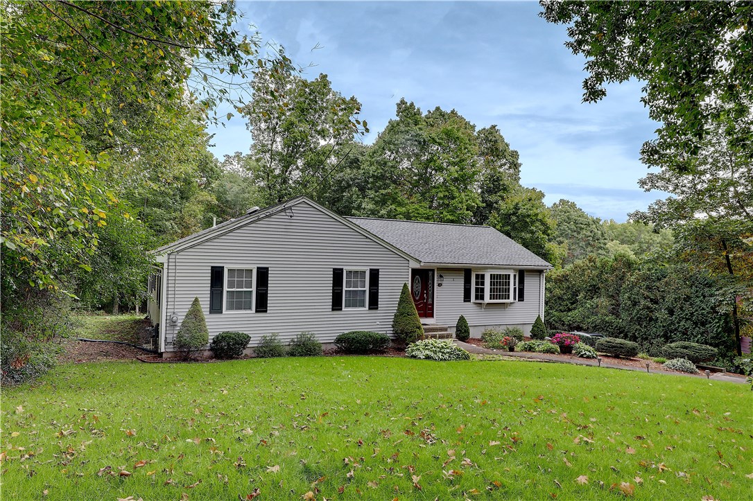 21 Cullen Hill Road Lincoln, RI 02865 - Photo 2 of 39