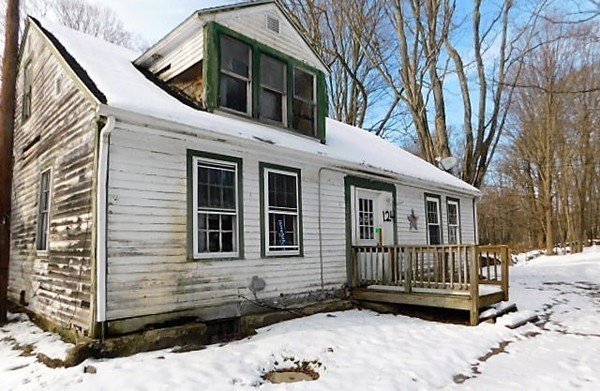 124 Ragged Hill Road West Brookfield, MA 01585 - Photo 3 of 10