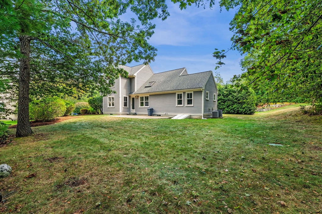 28 Sullivan Street Lexington, MA 02420 - Photo 3 of 35