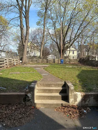 $2,200 | 39 Houston Street, Unit 1, New Haven, CT 06513