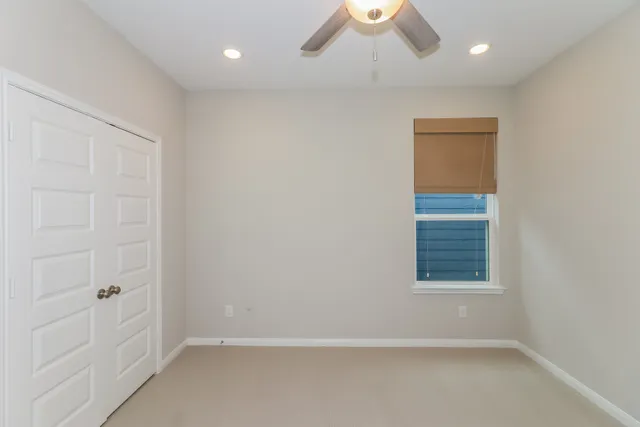 $2,995 | 2410 Yacht Hbr Drive, Kemah, TX 77565